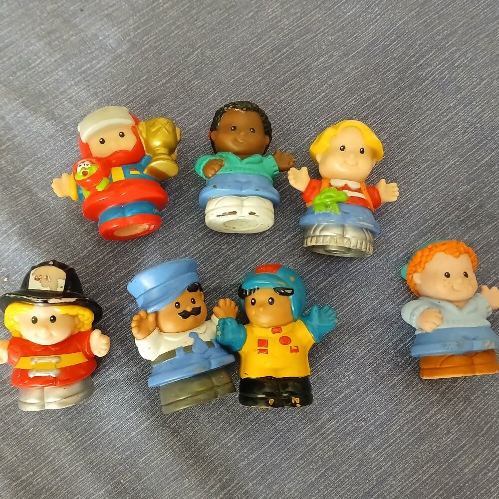 Fisher Price Little People Figures x 7 Used